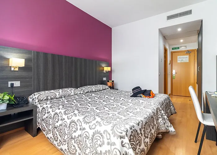 호텔 Abades Via Norte 미란다데에브로