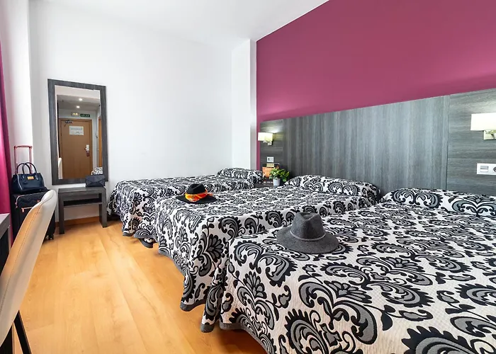 Abades Via Norte 호텔 미란다데에브로